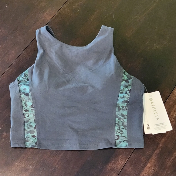 NWT Athleta Conscious Crop Serene Size Medium D-DD - Picture 2 of 11